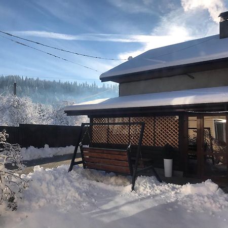 Артемів Двір Villa Slavske Ngoại thất bức ảnh